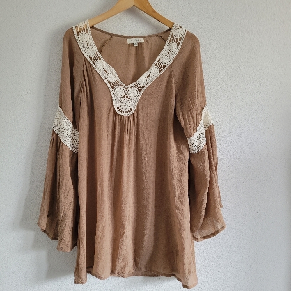 Umgee v-neck lace & chiffon boho tunic top